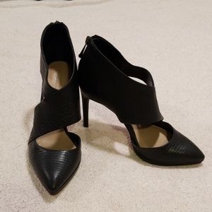 BCBG MAX AZRIA black leather heels